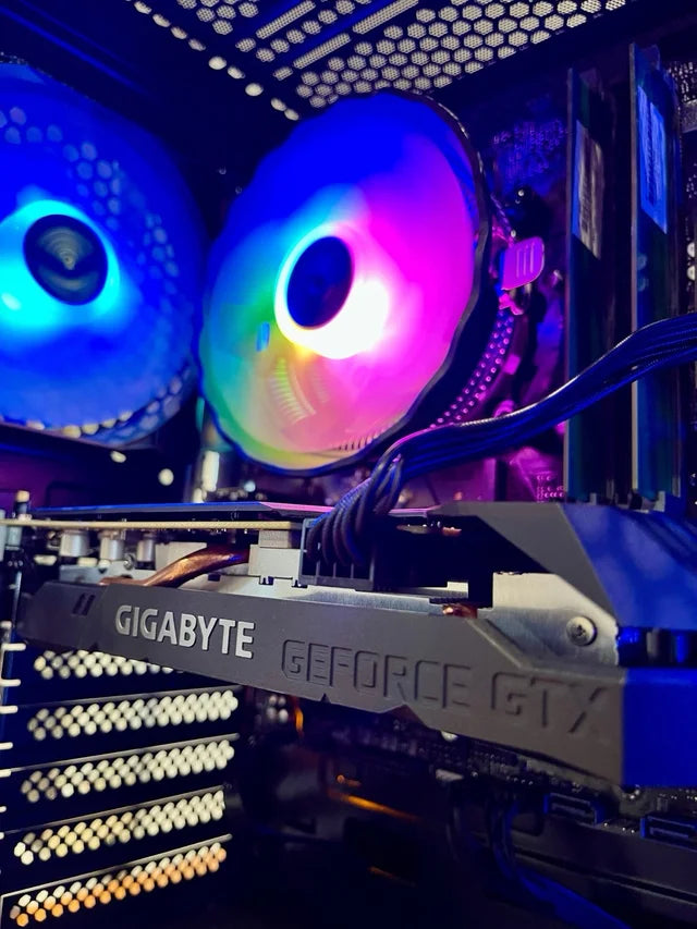 PC GAMING - GTX 1660 - Intel i5-16 GB Ram - 500ssd